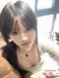 龙岗极品粉鲍嫩妹初下海 - 香香